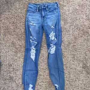 American eagle ripped blue jeans